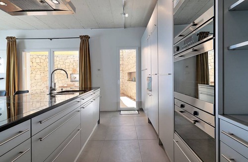 Sveta Jelena House | 400 m² House ∙ 5 bedrooms ∙ 10 guests