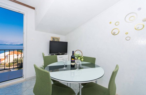 Municipality of Trogir Apartment | 41 m² Apartment ∙ 2 bedrooms ∙ 4 guests