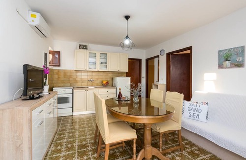 Kastel Stafilic Apartment | 44 m² Apartment ∙ 2 bedrooms ∙ 4 guests