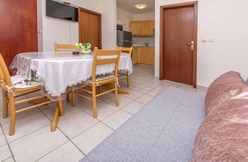Primosten Burnji Apartment | 46 m² Apartment ∙ 1 bedroom ∙ 4 guests