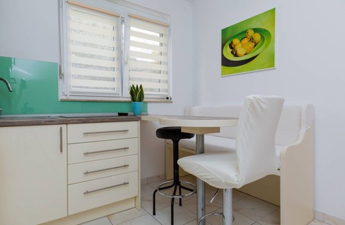 Dugi Rat Apartment | 48 m² Apartment ∙ 2 bedrooms ∙ 7 guests