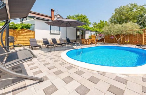 Dracevac Ninski House | 5 bedroom accommodation in Dracevac Ninski