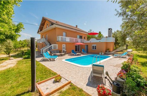 Dracevac Ninski House | 5 bedroom accommodation in Dracevac Ninski