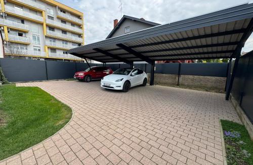 Osijek House | 5 Crowns - Osijek - Free EV - Self check in - Pool