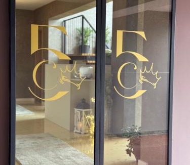 Osijek House | 5 Crowns - Osijek - Free EV - Self check in - Pool