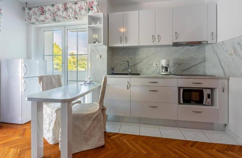 Rab Apartment | 52 m² Apartment ∙ 1 bedroom ∙ 3 guests