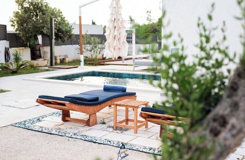 Supetar Villa | 5BR/5BA Sanctuary for 10 with Heated Pool, Waterfall, and jaccuzzi