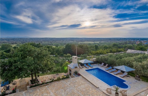 Lisicici House | 6 bedroom accommodation in Lisicic