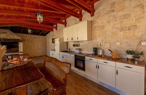 Galovac House | 6 bedroom gorgeous home in Galovac