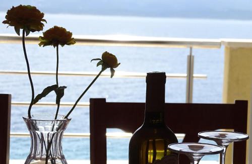 Mimice Apartment | 6 pax Apertment ON THE BEACH with Terrace, Sea view, Garden, Parking ensured, first floor