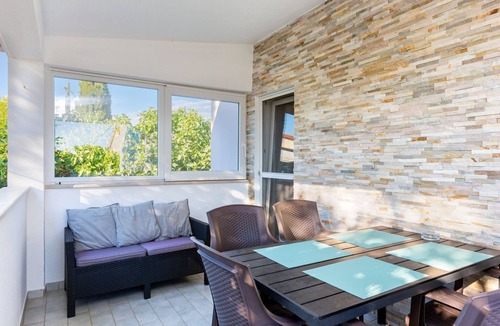 Medulin Apartment | 700 meters to sandy beach with wifi