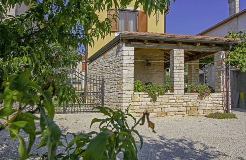 Debeljuhi House | 82 m² House ∙ 2 bedrooms ∙ 4 guests