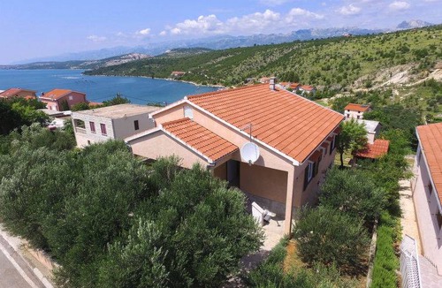Krusevo House | 95 m² House ∙ 3 bedrooms ∙ 8 guests
