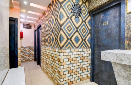 Taltala Hotel | A couple friendly budget guest house at central Kolkata in Esplanade area