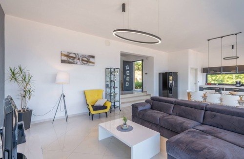 Ripenda Kosi Villa | A magical sea view, a magical villa