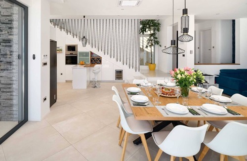 Ruskamen Villa | A modern villa with a pool and an amazing sea view