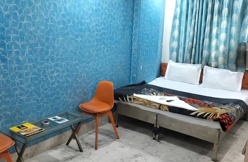 Karol Bagh Hotel | A New & Affordable Stay with Comfort and Convenience!