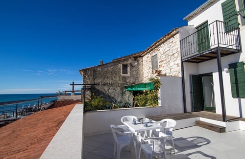 Umag Apartment | A seafront, one bedroom apartment with big terrace - Umag Center 1