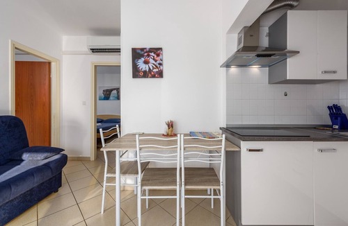 Lovrecica Apartment | A two bedroom apartment only few steps away from the beach - Sofia/Lucrezia