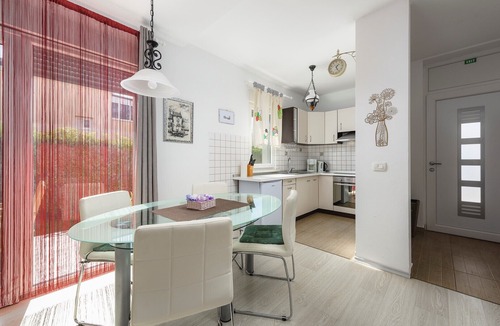 Đuba Apartment | A vibrant one bedroom apartment with terrace and garden - Mirjana 1