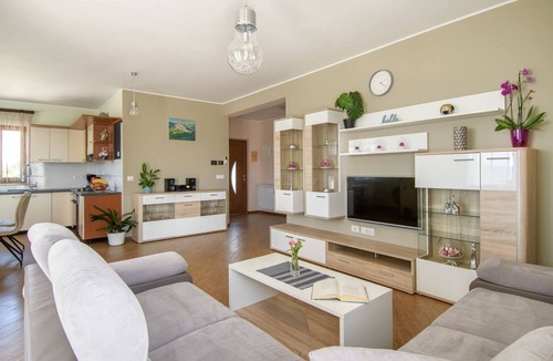 Brkac Villa | Activity villa Montebello with pool in Motovun