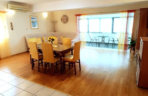 Kastel Stafilic Apartment | Adam Apartment Near the Airport