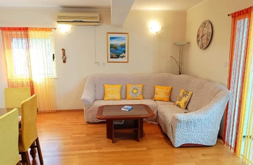 Kastel Stafilic Apartment | Adam Apartment Near the Airport