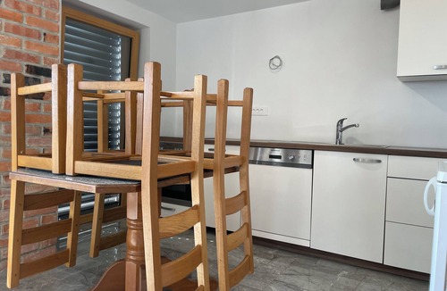 Hrastnik Apartment | Adorable 1-bedroom apartment on a charming hill near Mirna