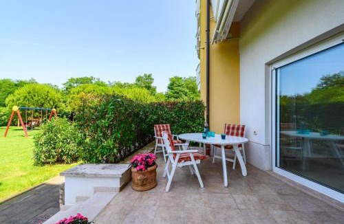 Monterol House | Adria Apartments