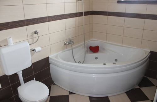 Leticani House | Agrotourism Vinia