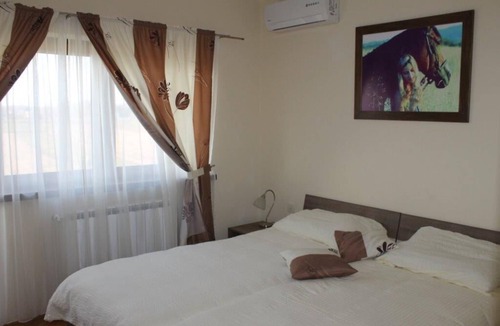 Leticani House | Agrotourism Vinia