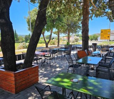 Kastel Stafilic Hotel | airport rooms Manufaktura