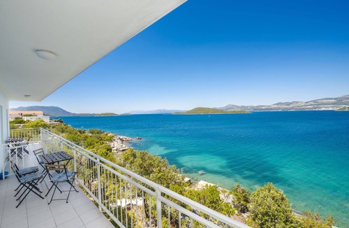 Dubrava Apartment | Alenka 4- Beachfront apartment,direct beach access