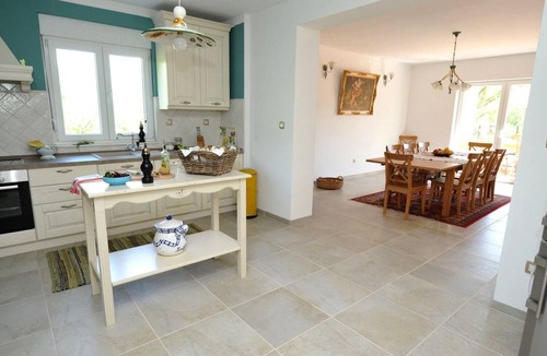 Trilj House | Alleinstehendes Ferienhaus mit Swimmingpool by Interhome