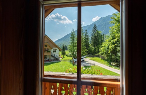 Ukanc Ski Chalet | ALPIK Chalets - Bohinj - Chalet ZLATOROG - Mountain&River view, Fireplace, Sauna
