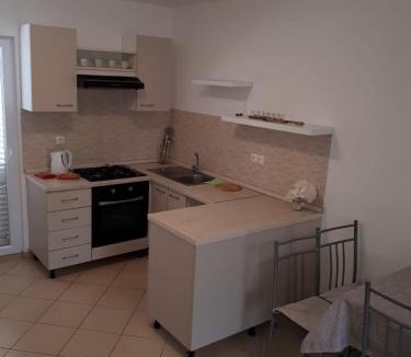 Seline Apartment | Amanda B