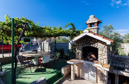 Kukljica Villa | AMAZING 1 BED. APARTMENT/STUNNING VILLA IN CROATIA!