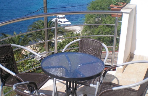 Veliki Drvenik Apartment | Amazing apartment with a gorgeous view, ten meters from the beach!