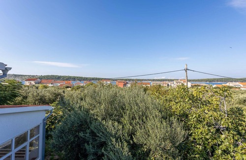 Barbat na Rabu Apartment | Amazing apartment in Barbat with swimming pool