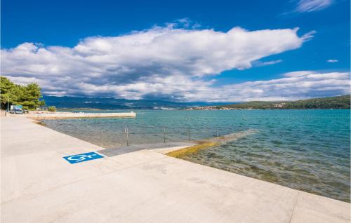 Cizici Apartment | Amazing Apartment In Cizici With House Sea View