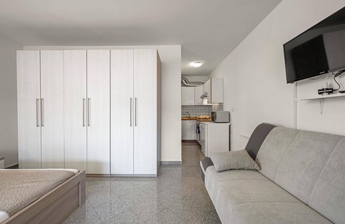 Skradin Apartment | Amazing apartment in Dubravice