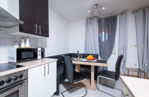 Krsan Apartment | Amazing apartment in Krsan with swimming pool