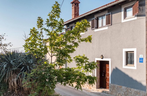 Liznjan Apartment | Amazing apartment in Liznjan with WiFi