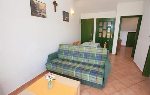 Cizici Apartment | Amazing Apartment In Malinska With House Sea View