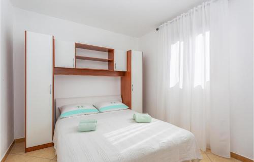 Omisalj Apartment | Amazing Apartment In Omisalj With Wifi