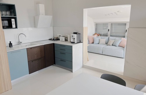 Zambratija Apartment | Amazing August in Luxury Sea-View Stay