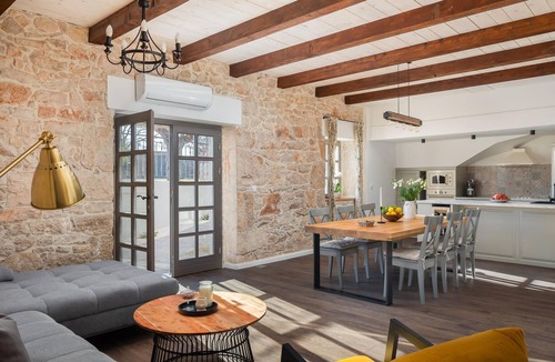 Sibenik House | Amazing home in Dubrava kod Sibenika