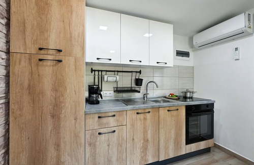 Ludbreg House | Amazing home in Vinogradi Ludbreski with sauna