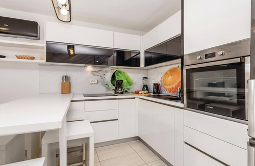 Rab House | Amazing home in Barbat with WiFi