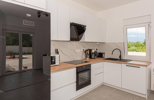 Bilice House | Amazing home in Bilice